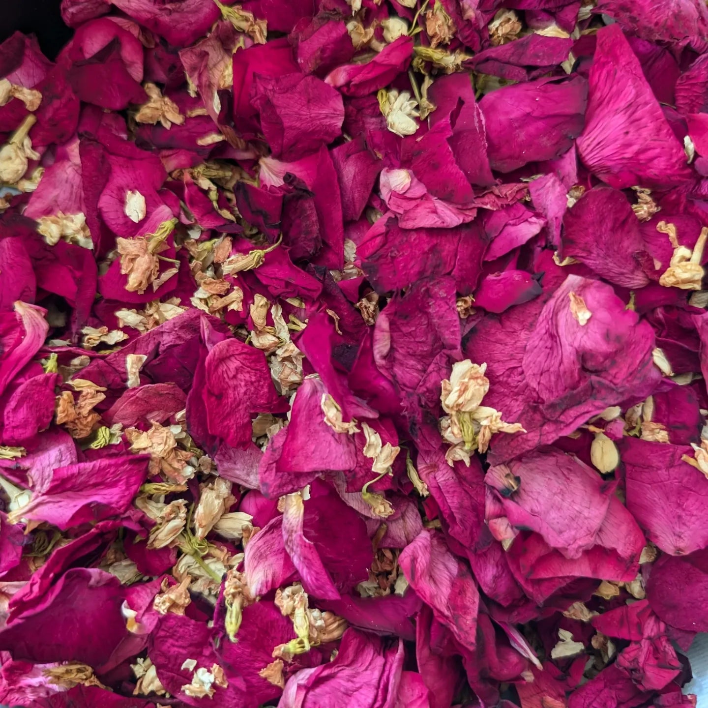 Red Rose & Purple Hydrangea mix Litre